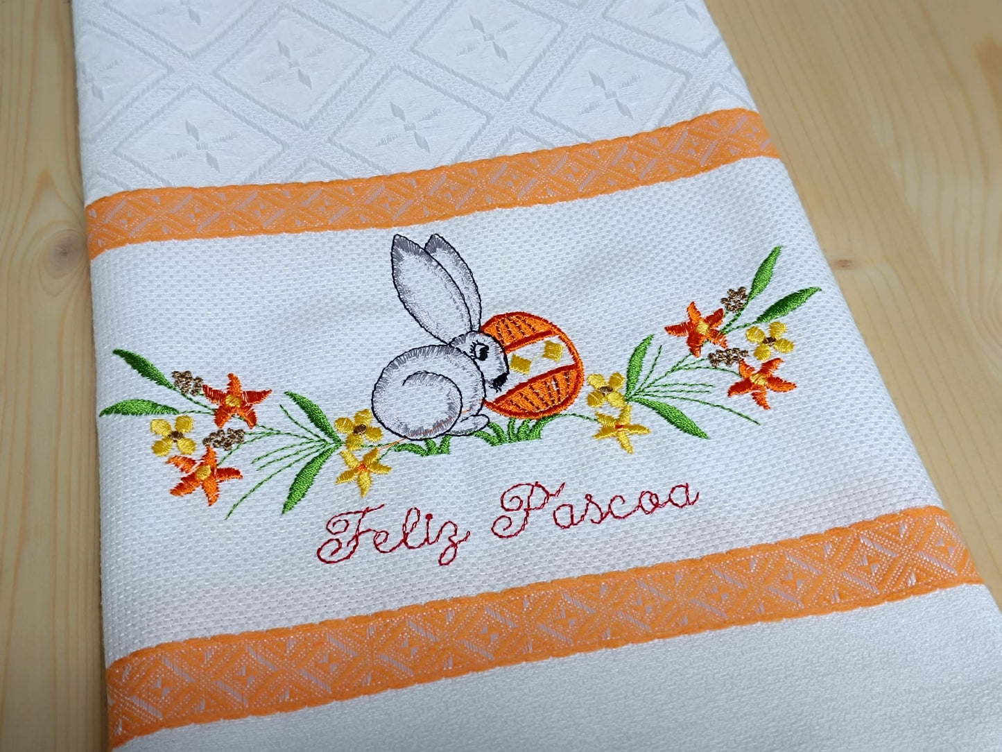 Panos de Cozinha Bordados Sarja Páscoa- Coelho Feliz Páscoa