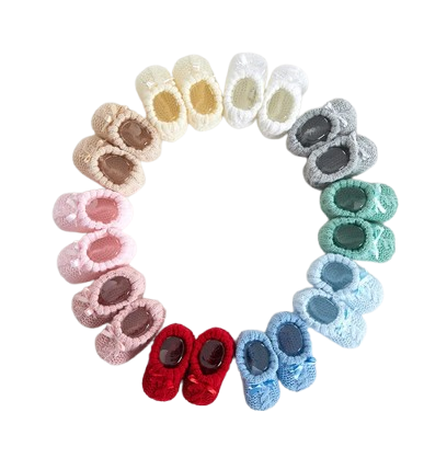 Chaussons en tricot tressés avec nœud | Collection Automne/Hiver