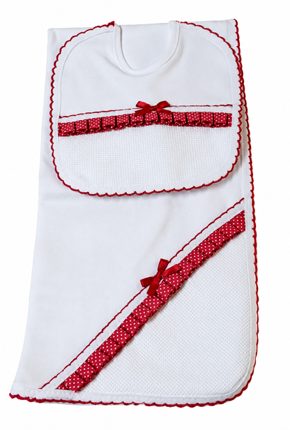 Conjunto de Bebé: Babete + Fralda para Bordar