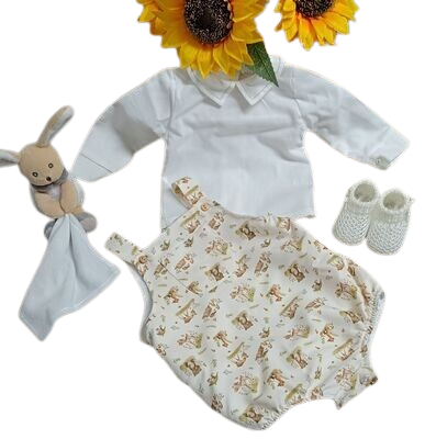Jardineira Estampada com Blusa Camiseta