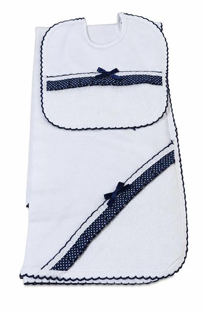 Conjunto de Bebé: Babete + Fralda para Bordar